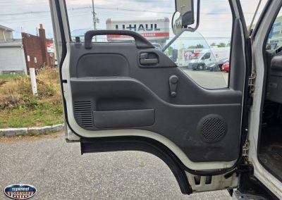 isuzu box truck010
