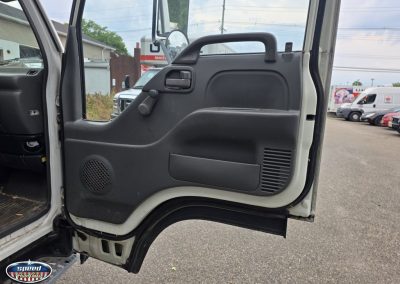 isuzu box truck030